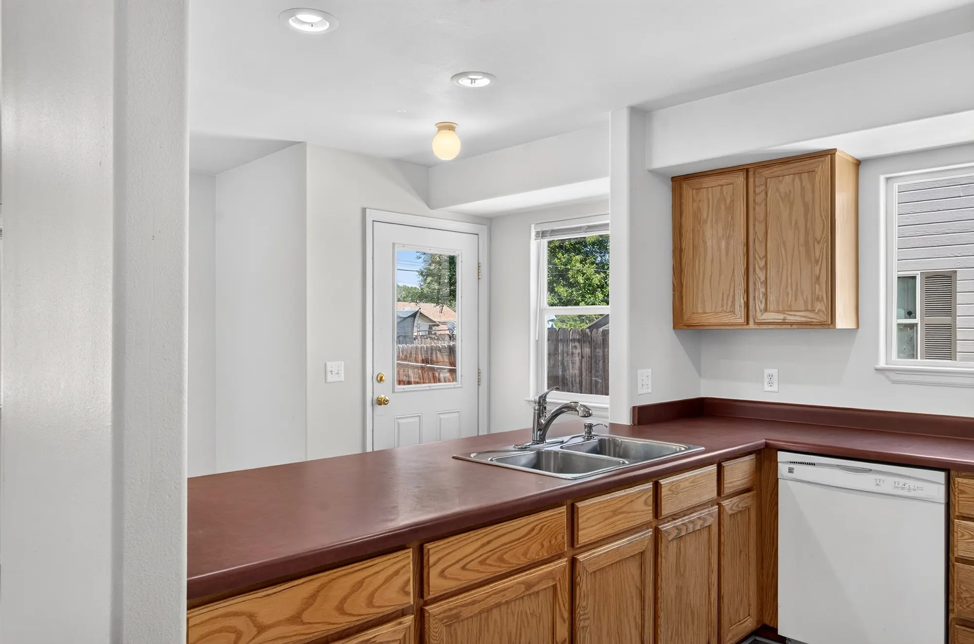 Real estate photograph 13 of 1423 Palmer Ave, Colorado Springs