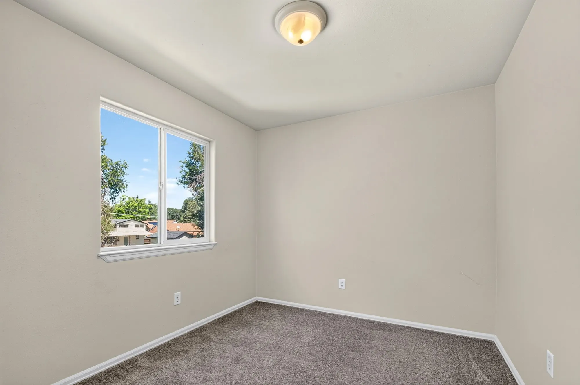 Real estate photograph 19 of 1423 Palmer Ave, Colorado Springs