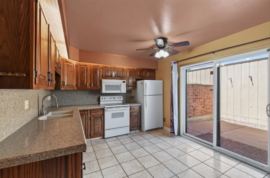 Real estate photograph 8 of 2105 Chatalet Lane Unit G, Colorado, Colorado