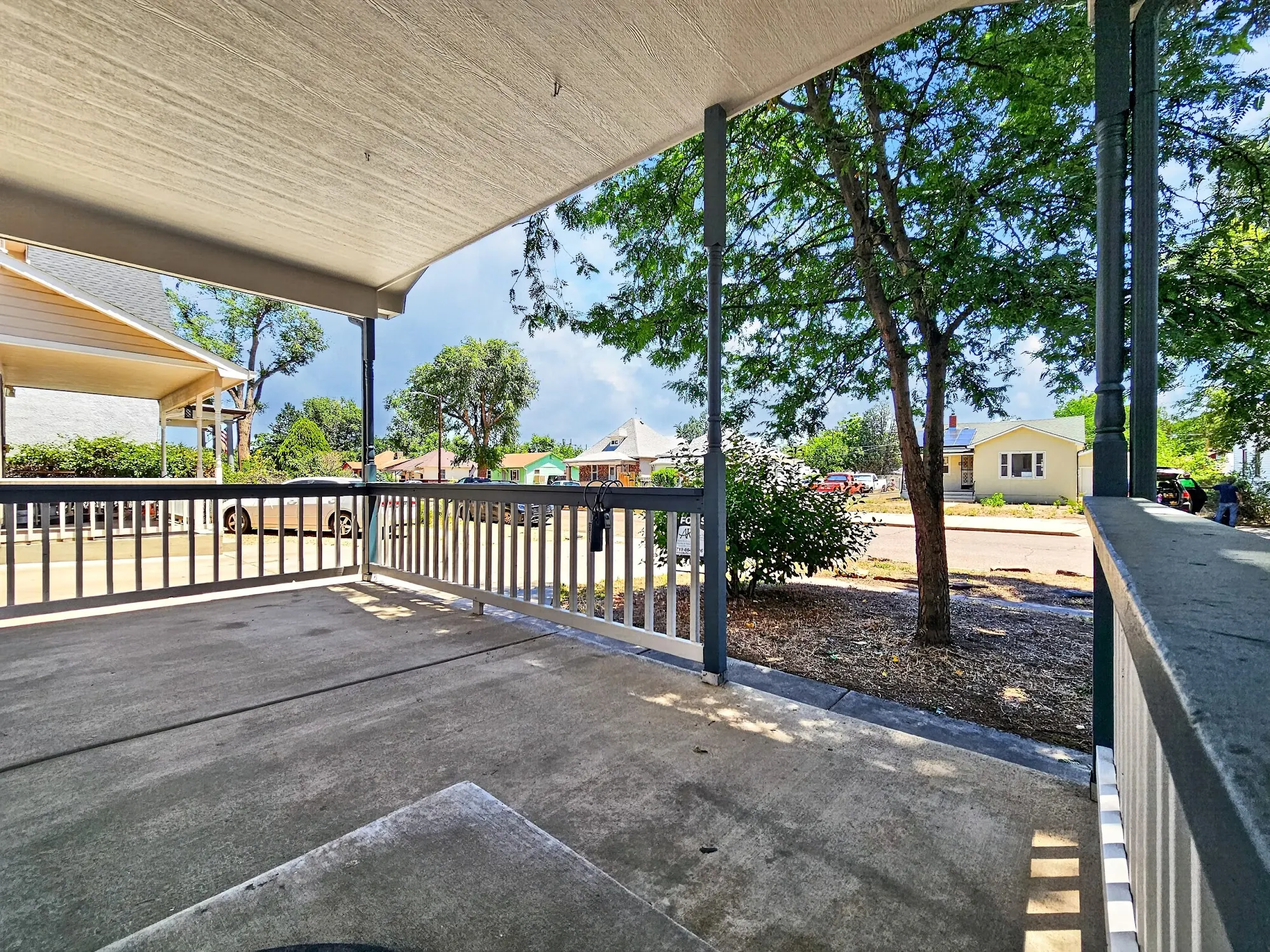 Real estate photograph 2 of 1423 Palmer Ave, Colorado Springs