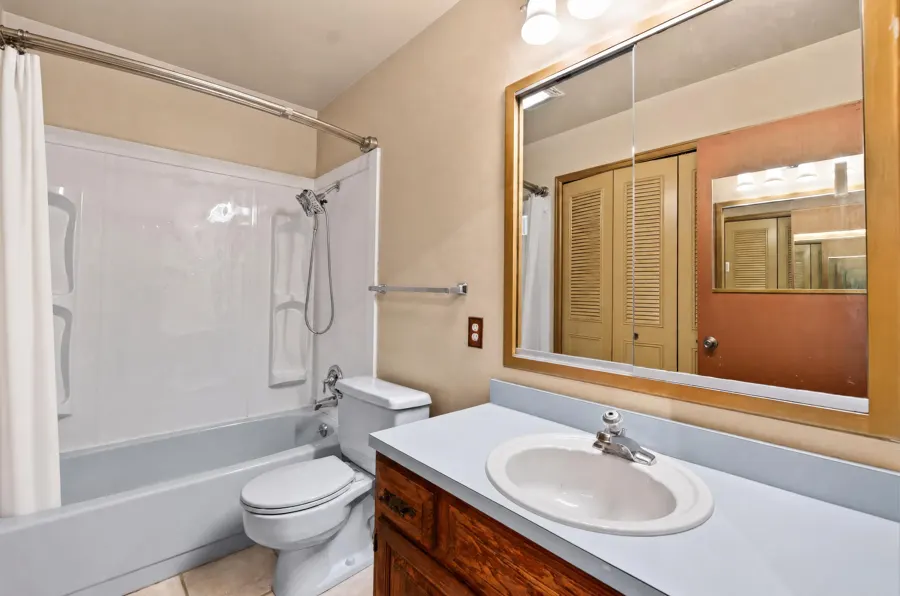 Real estate photograph 16 of 2105 Chatalet Lane Unit G, Colorado, Colorado