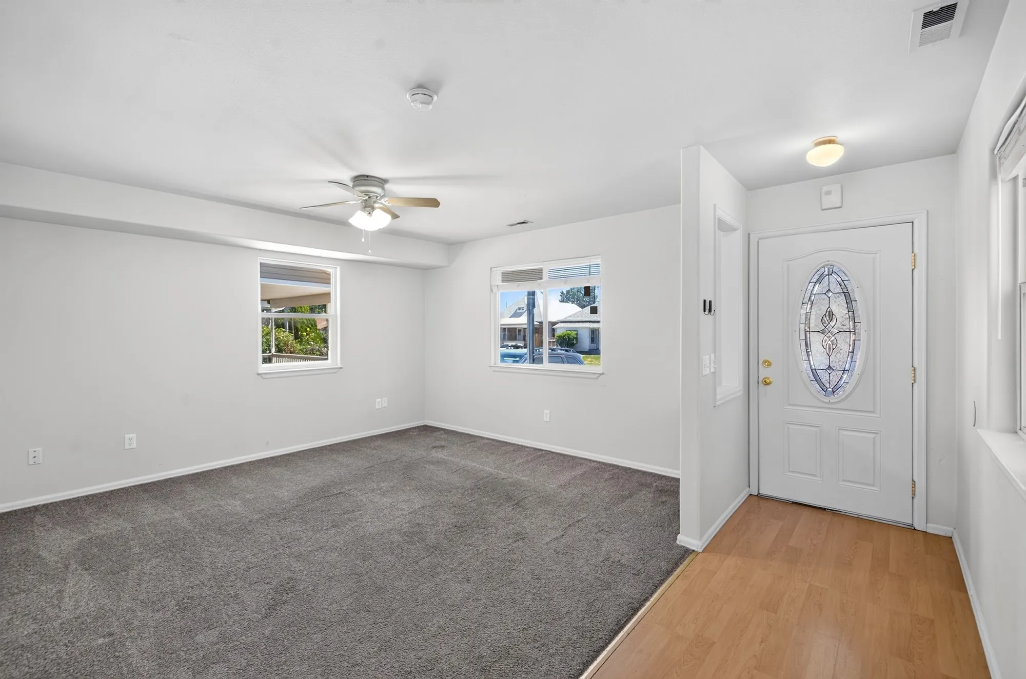 Real estate photograph 5 of 1423 Palmer Ave, Colorado Springs