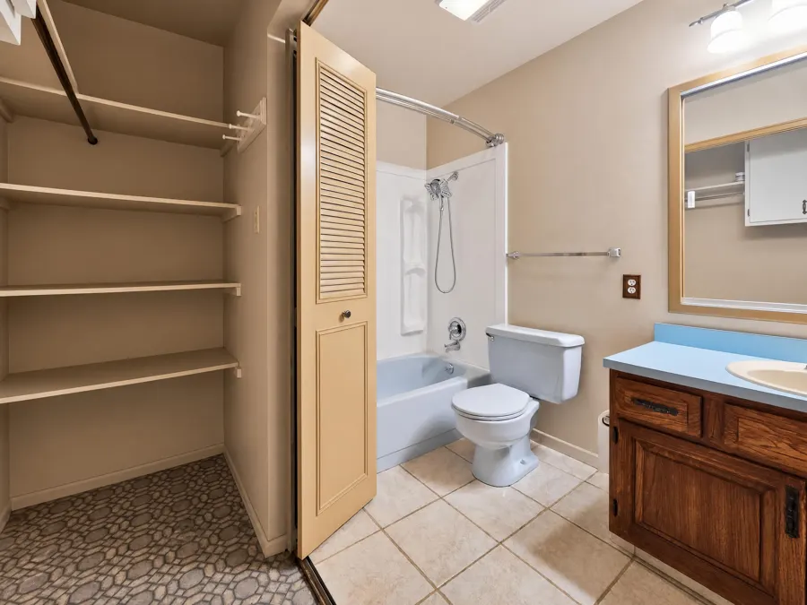 Real estate photograph 17 of 2105 Chatalet Lane Unit G, Colorado, Colorado