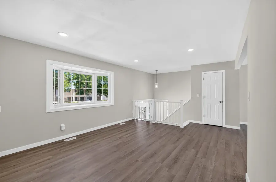 Real estate photograph 7 of 423 Eudora St, Colorado, Colorado