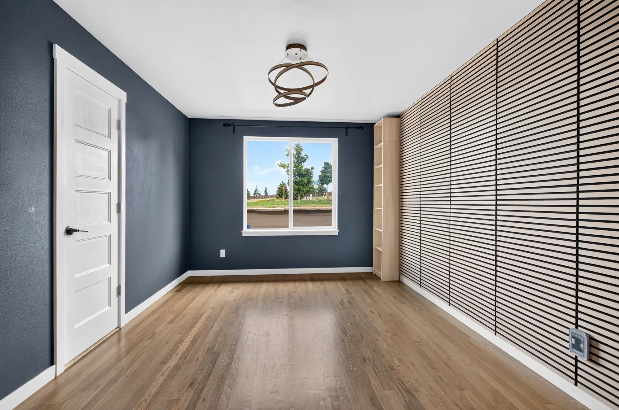 Real estate photograph 3 of 10457 Marshall Mesa Court, Colorado Springs