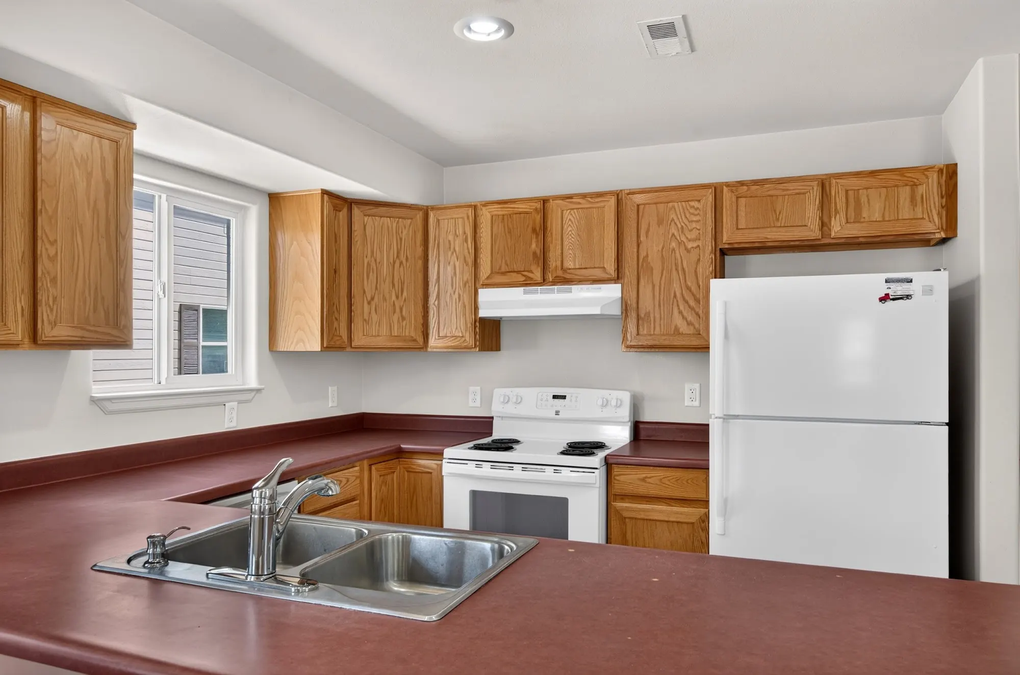 Real estate photograph 11 of 1423 Palmer Ave, Colorado Springs