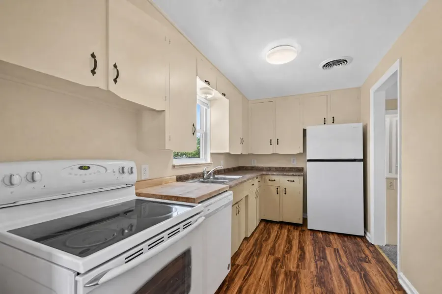 Real estate photograph 22 of 2412 8th Ave, Pueblo, Colorado