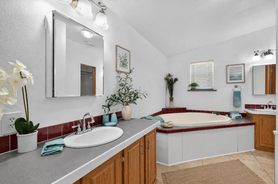 Real estate photograph 16 of 5753 Miss Ellie Lane, Colorado, Colorado