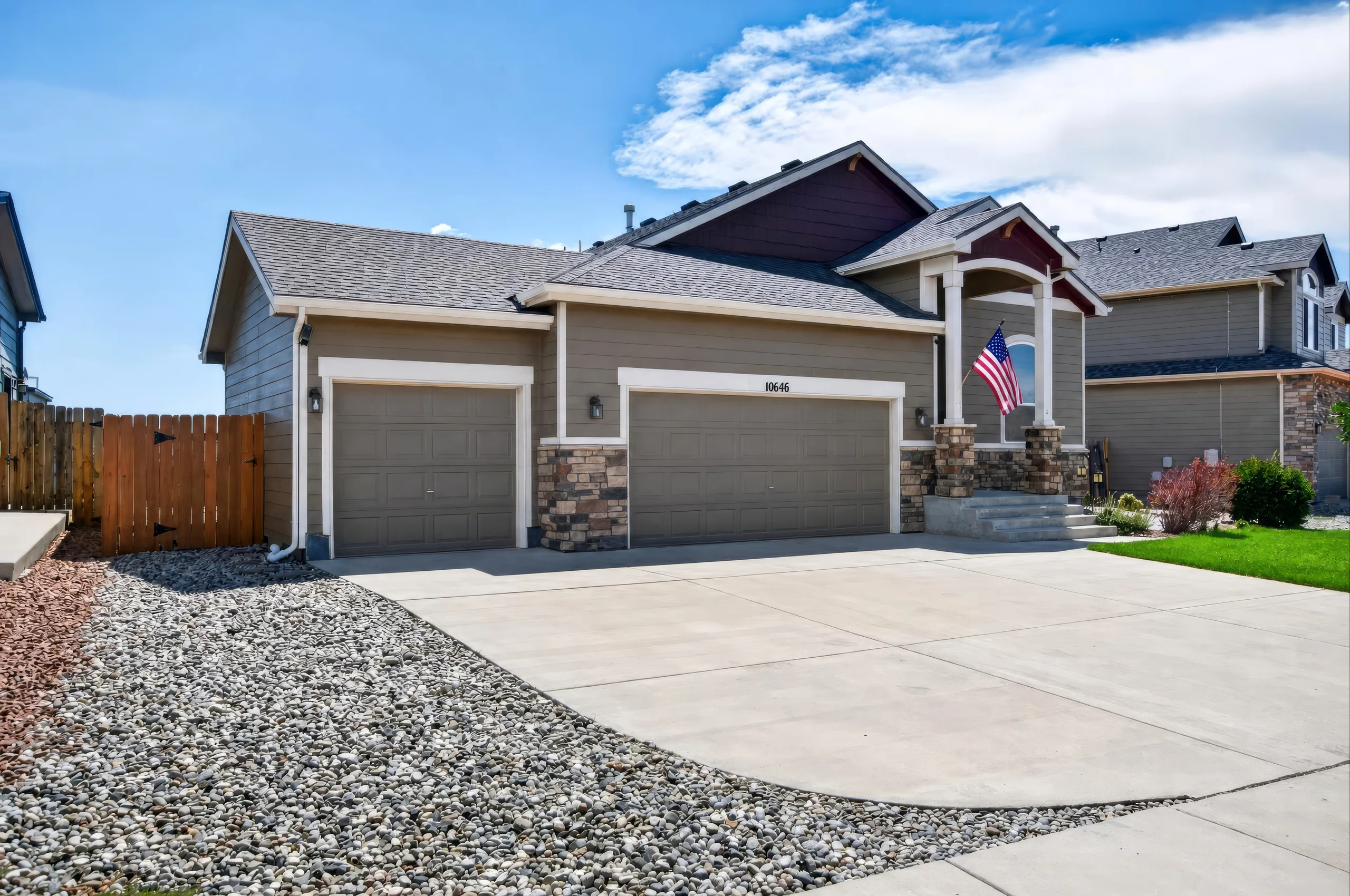 Real estate photograph 2 of 10646 Abrams Dr, Colorado Springs