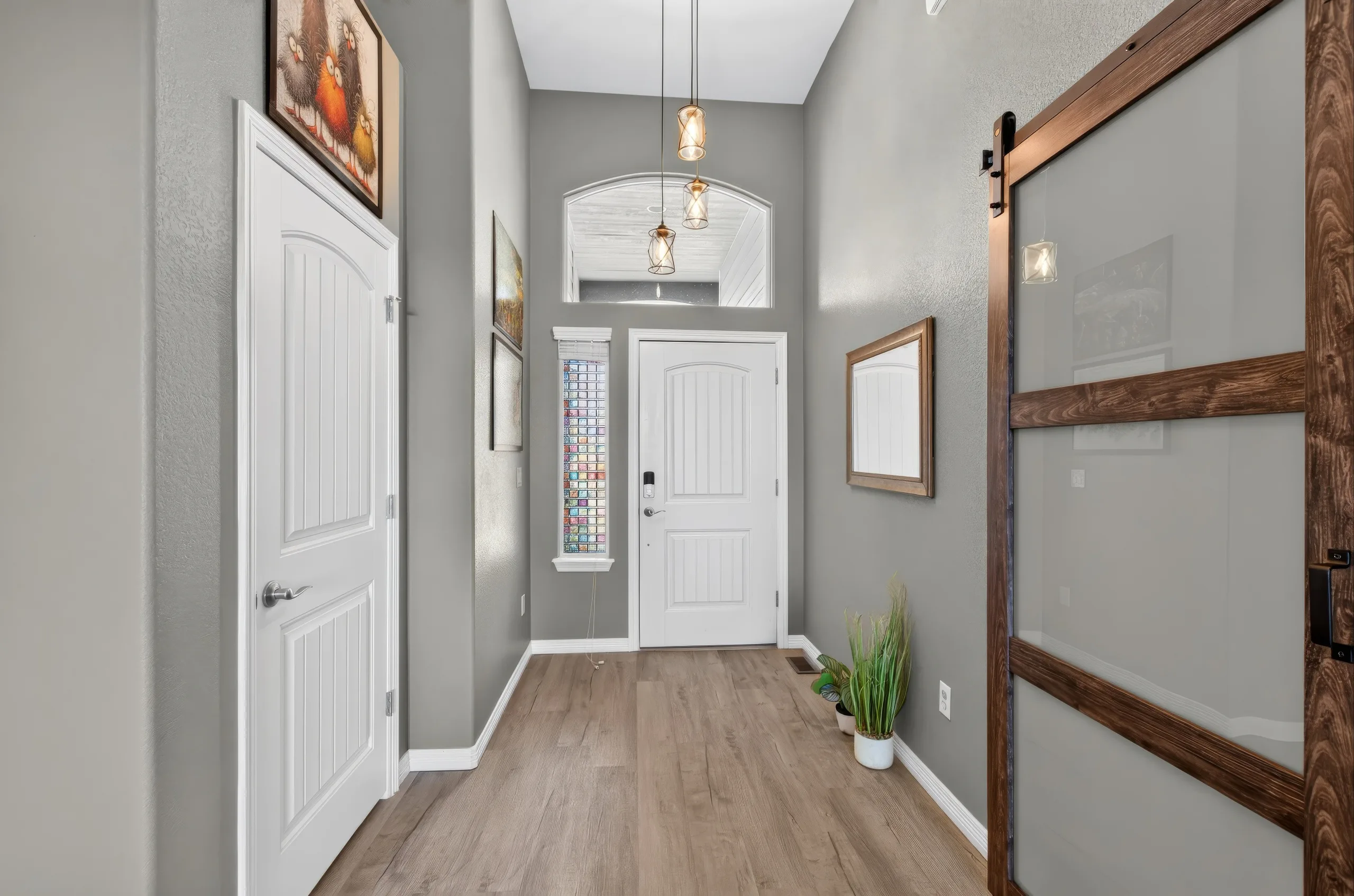 Real estate photograph 9 of 10646 Abrams Dr, Colorado Springs