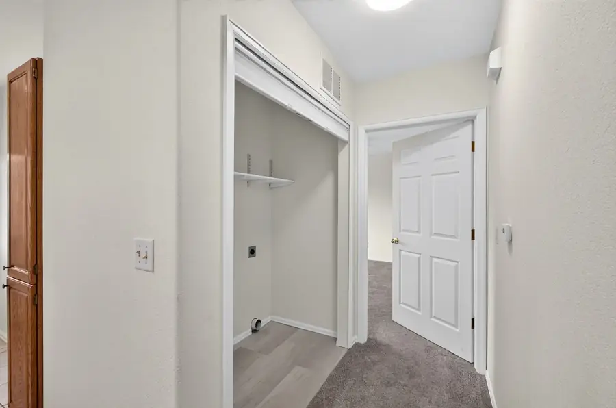 Real estate photograph 15 of 55 Bonnymede, Colorado Springs, Colorado