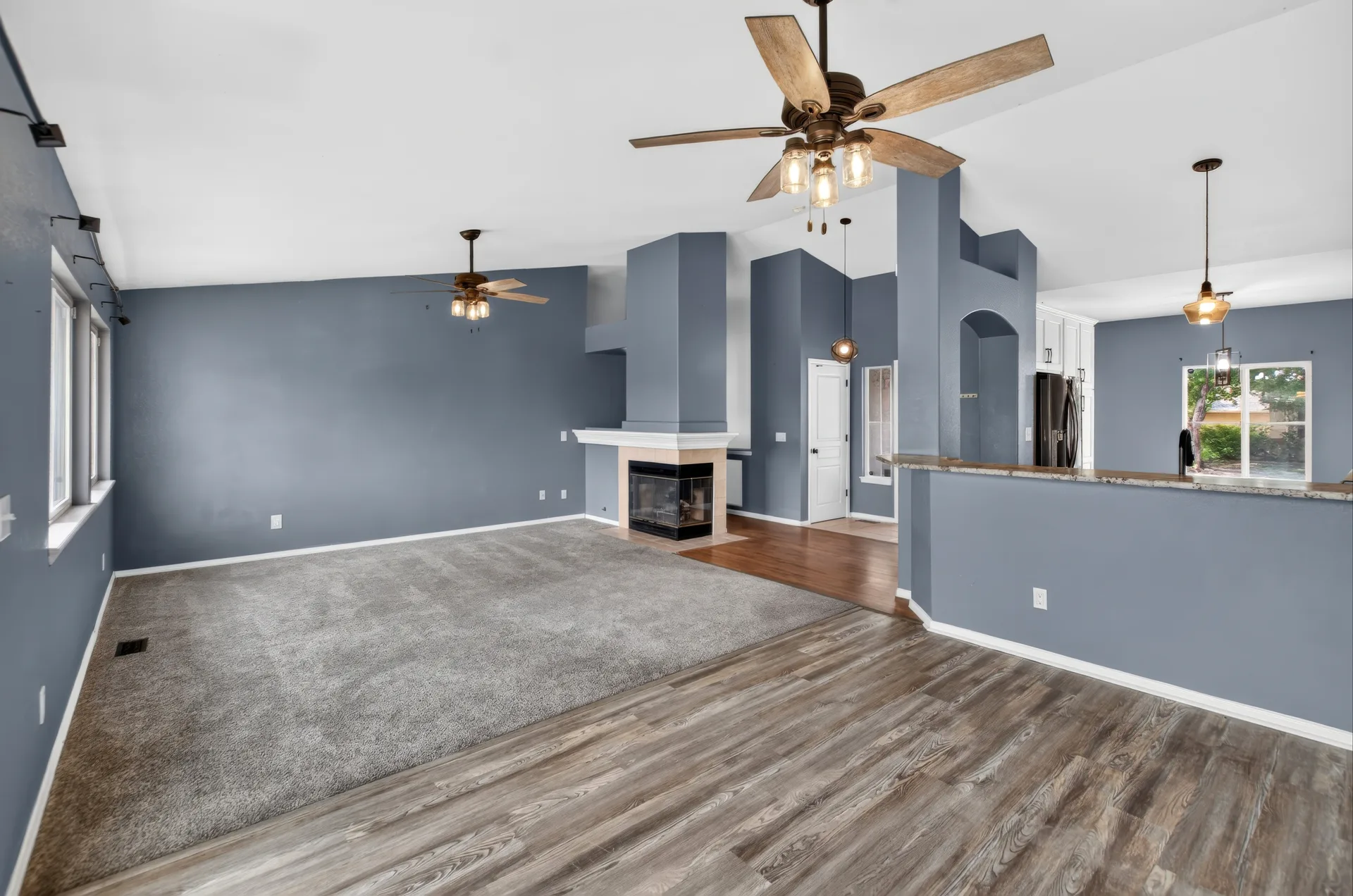Real estate photograph 6 of 4550 Star Ridge Dr, Colorado Springs